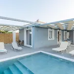Vila Amantia Kouvalata