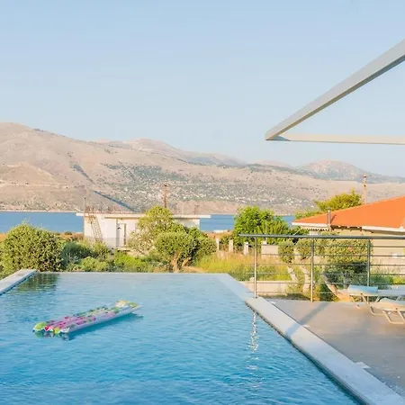 别墅 Amantia Kouvalata